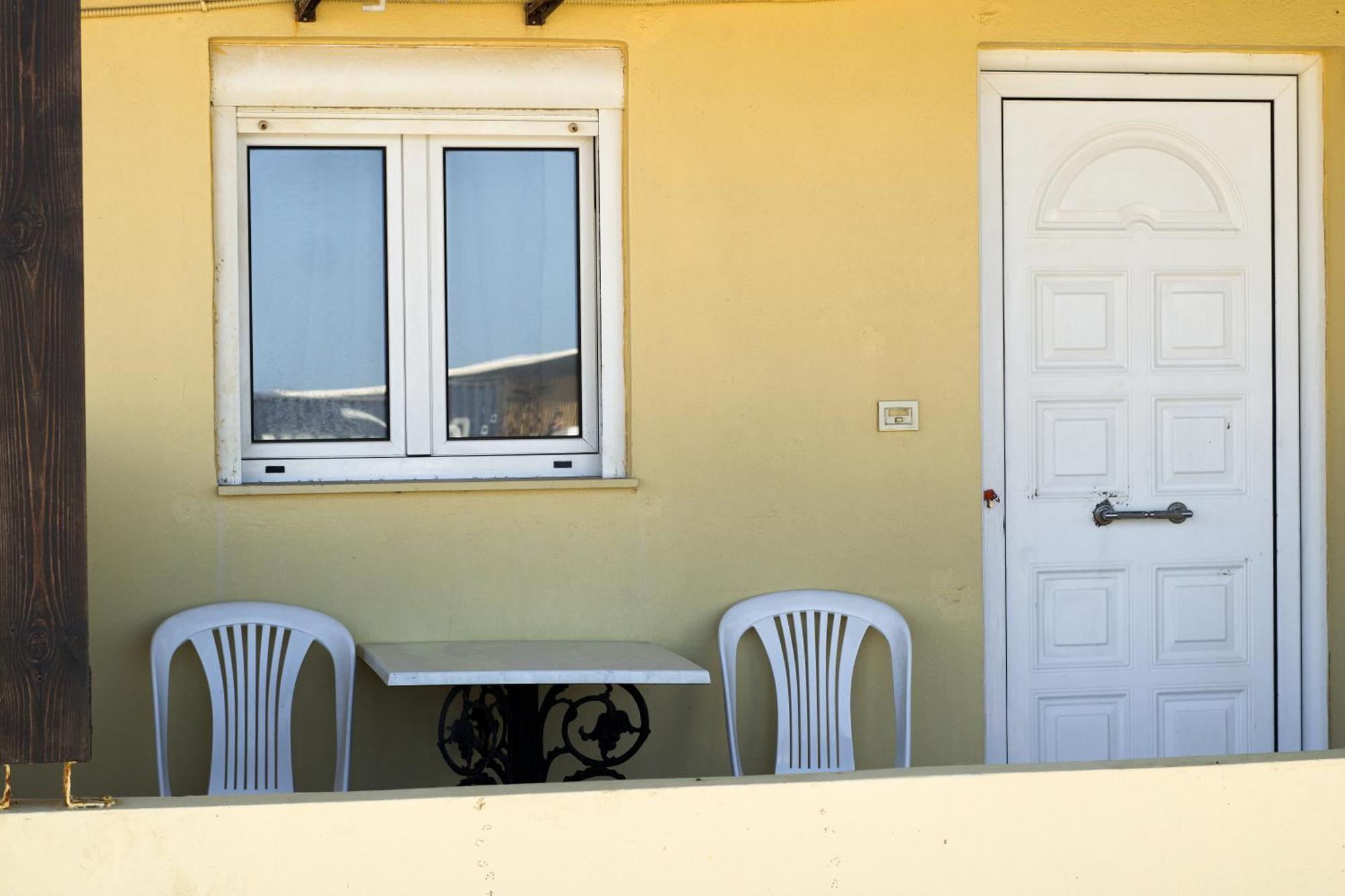 Pink Sand Sea Apartment Adelianos Kampos Eksteriør bilde