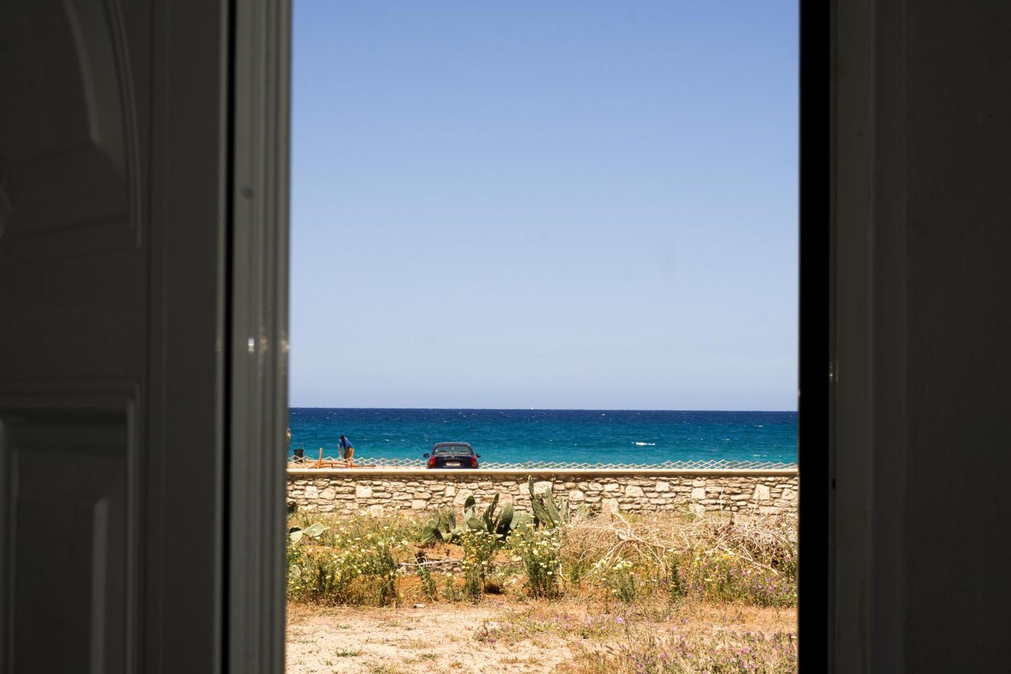 Pink Sand Sea Apartment Adelianos Kampos Eksteriør bilde